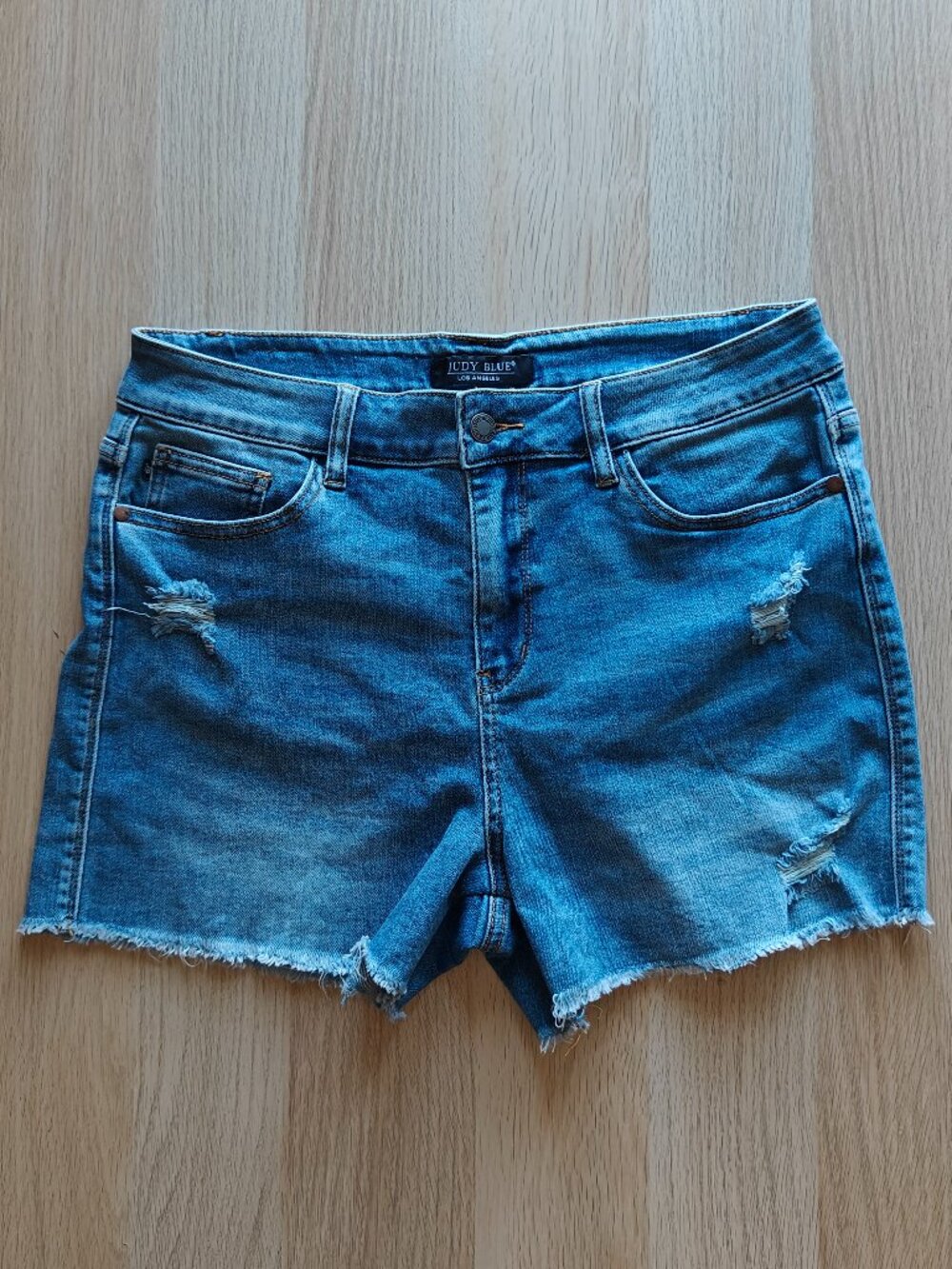 JUDY BLUE WOMEN'S HIGH-WAISTED DENIM DISTRESSED SHORTS (SIZE XL)